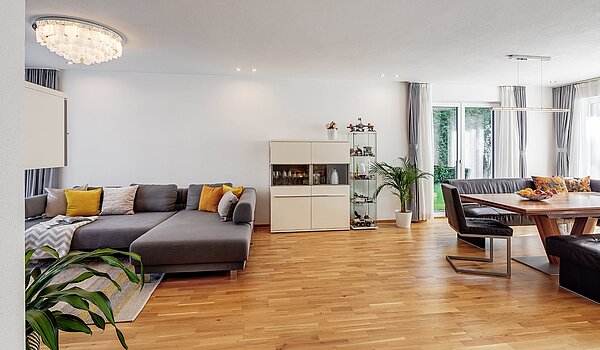 联排别墅 与 6 房间 | München-Pasing | 2007ML5