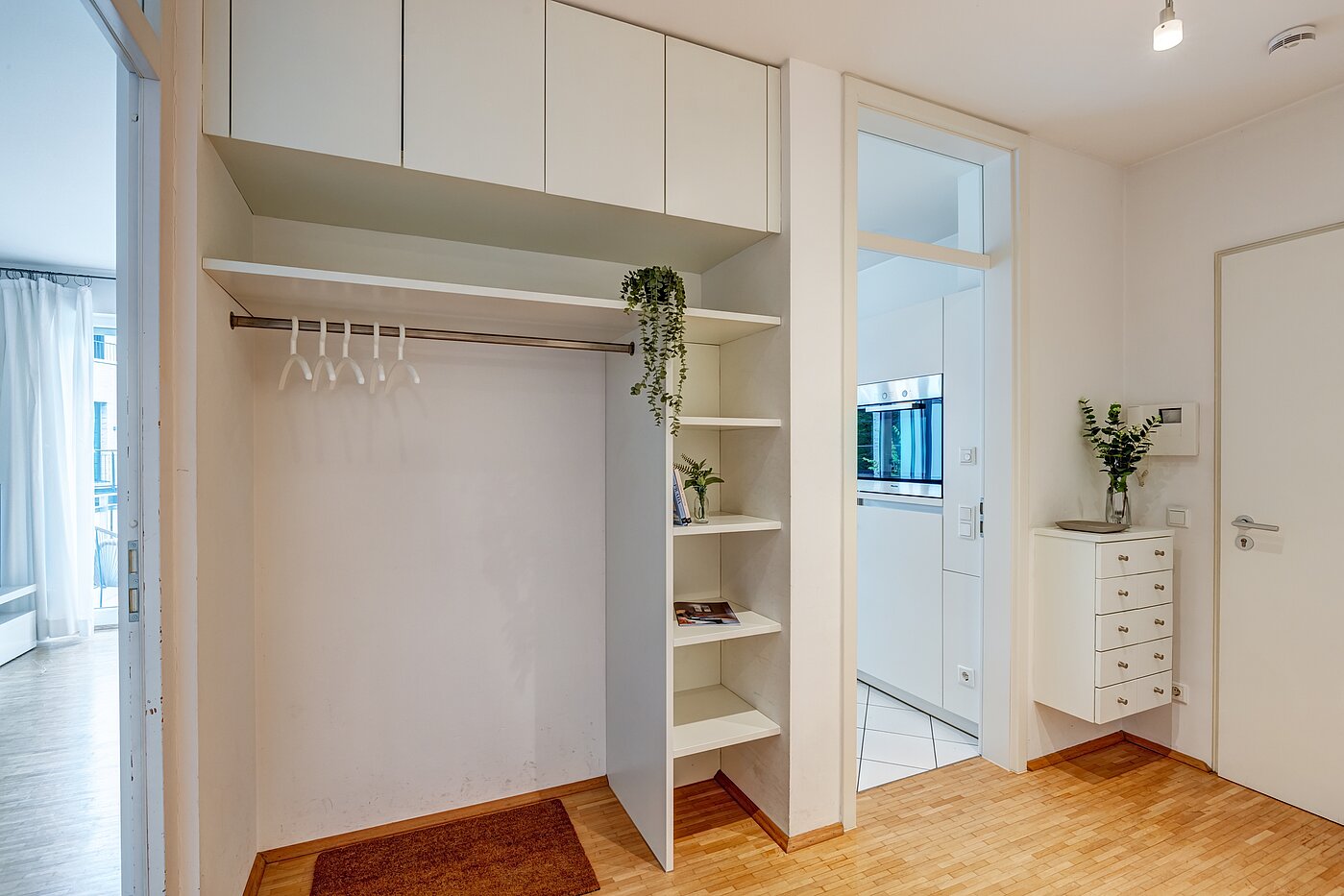 多层公寓 与 3 房间 | München-Neuhausen | 70489 | Garderobe