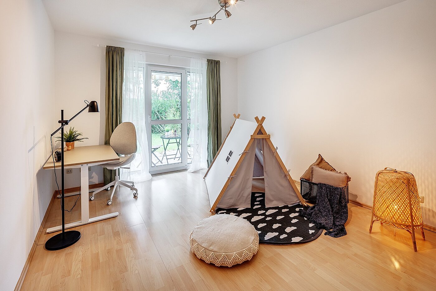 多层公寓 与 3 房间 | München-Hasenbergl | 2105ML10 | ... zum Garten