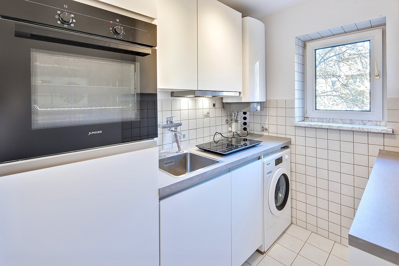 多层公寓 与 3 房间 | München-Bogenhausen | 70310 | Küche mit Fenster