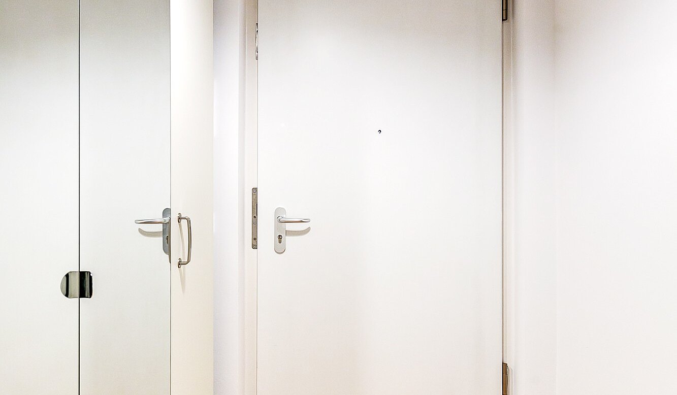 多层公寓 与 2.5 房间 | 70020 | Flur Blickrichtung Eingang