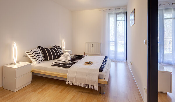 一楼公寓 与 2 房间 | München-Feldmoching | 70424 | Schlafzimmer mit...