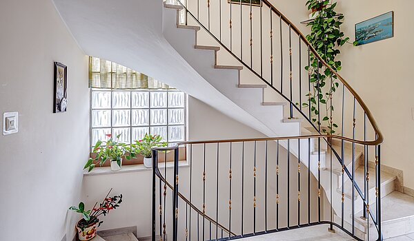 独栋住宅 与 6 房间 | Unterschleißheim | 2209ML7 | Eingangsbereich