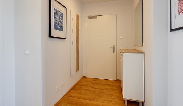 多层公寓 与 2 房间 | München-Ramersdorf | 70472 | Diele mit Stauraum