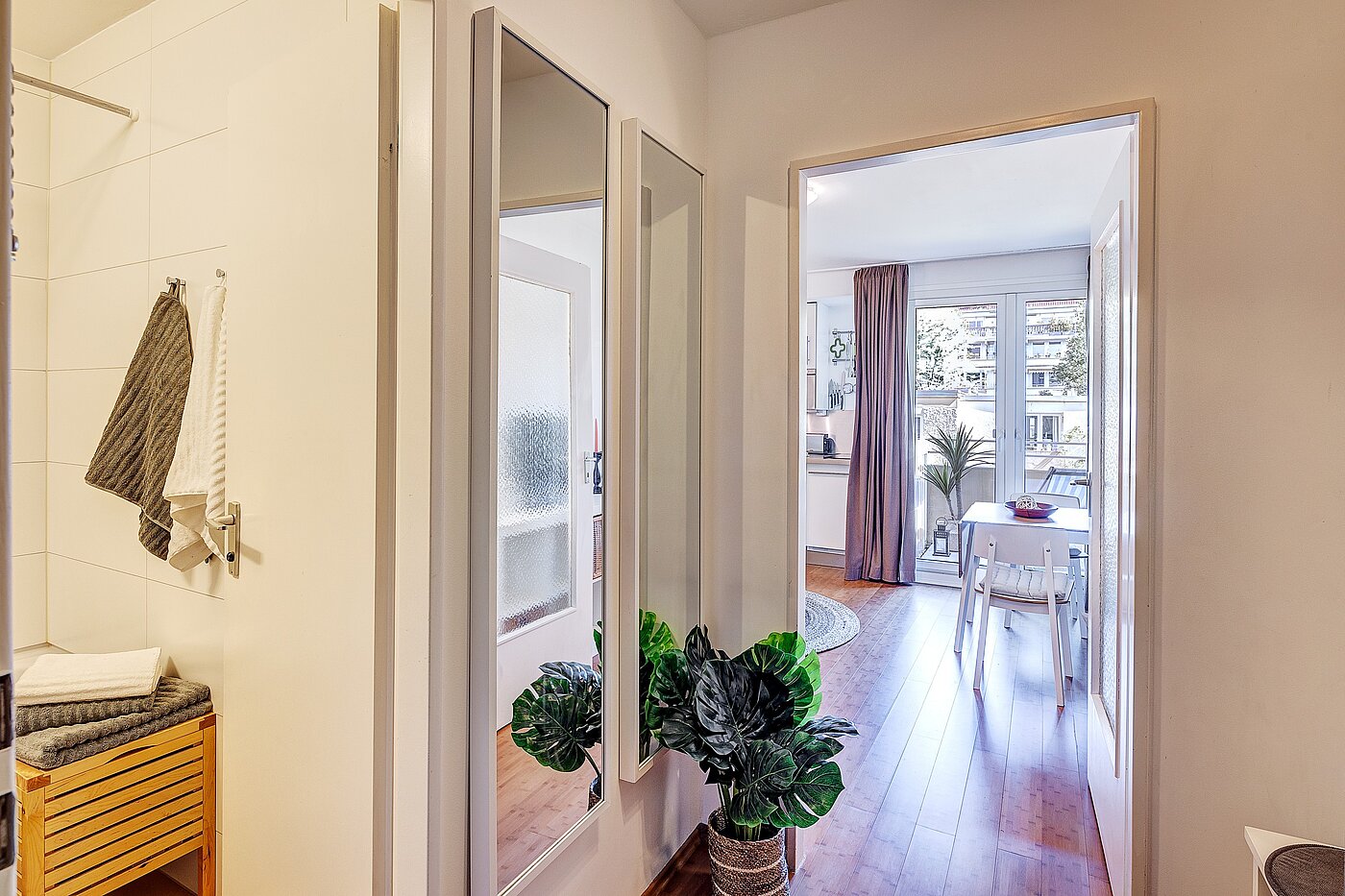 多层公寓 与 1 房间 | München-Schwabing | 2210ML3 | Diele mit...