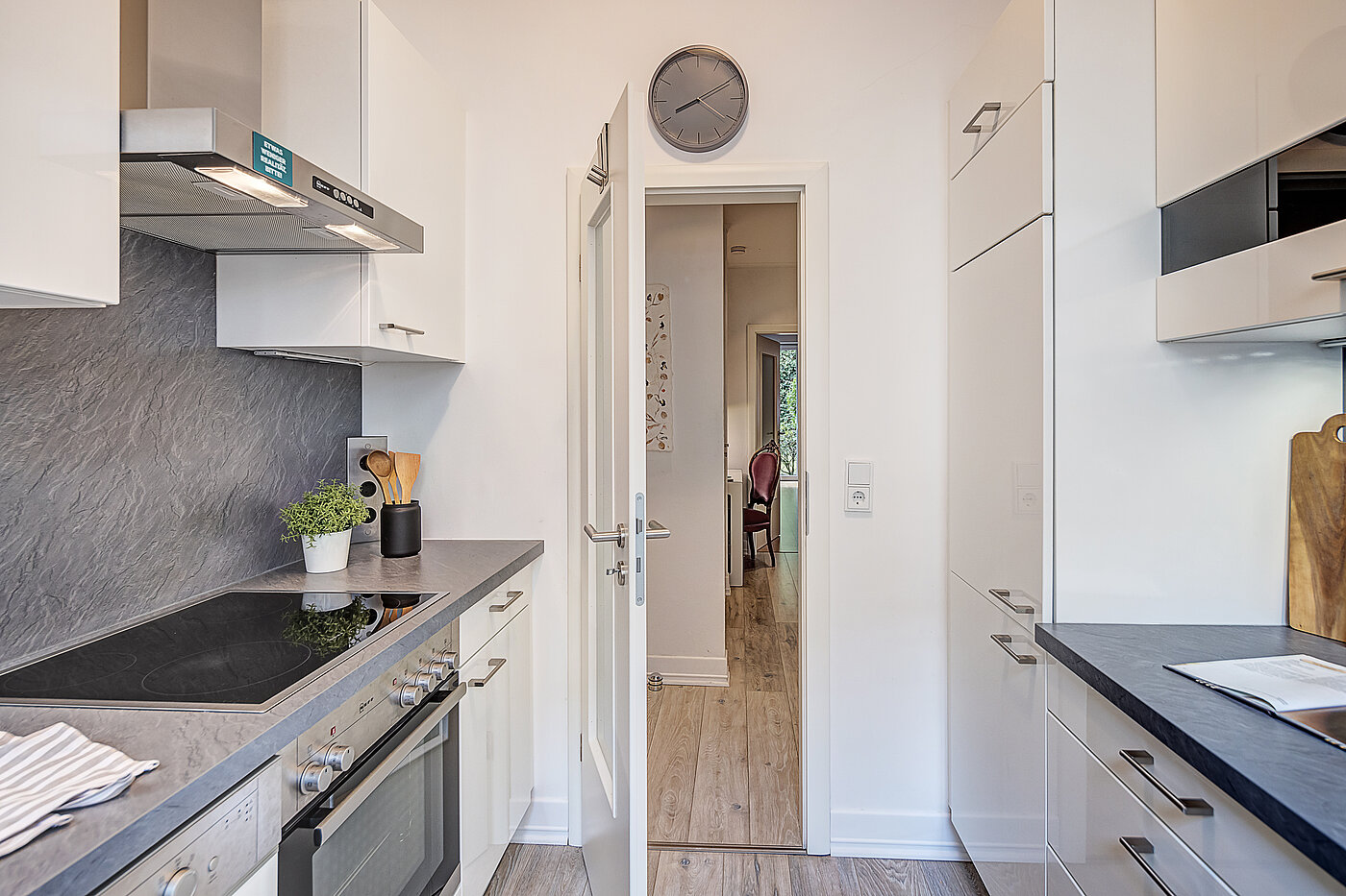 一楼公寓 与 2 房间 | München-Schwabing | 70394 | ...separate Küche