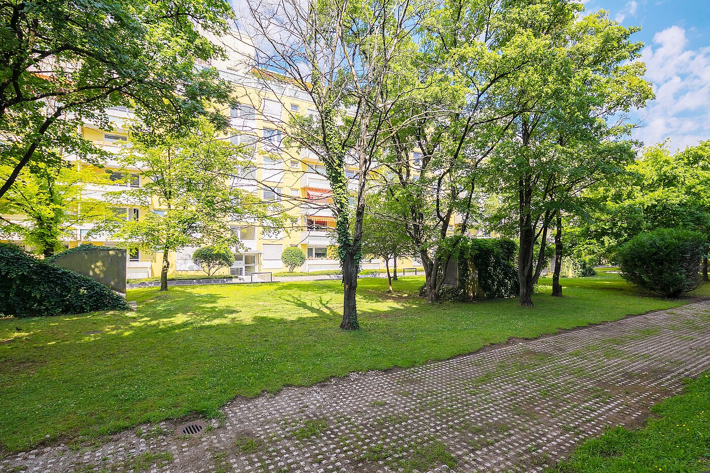 一楼公寓 与 1 房间 | München-Nymphenburg | 2203ML1 | ...mit grünen Aussichten