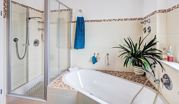 多层公寓 与 3.5 房间 | Bad Aibling | 70442 | ...mit Wanne und Dusche...