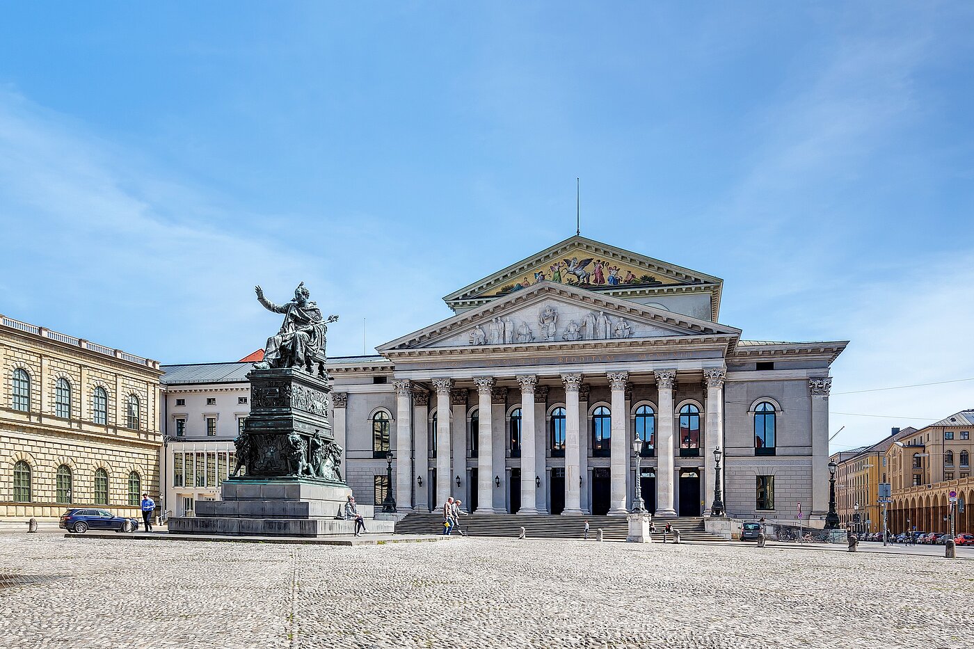 多层公寓 与 3 房间 | 70046 | Bayerische Staatsoper