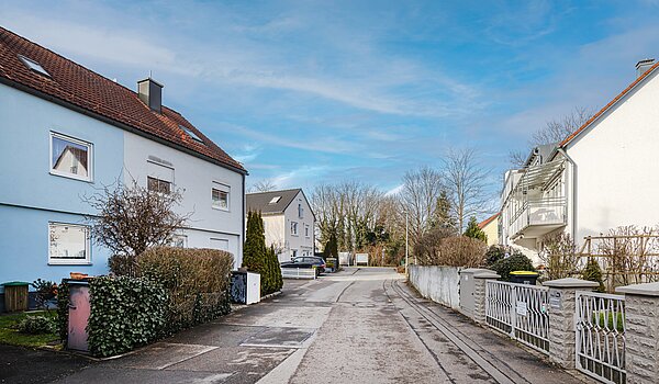 排式中层住宅 与 5 房间 | Unterschleißheim | 70187 | Falkenstraße