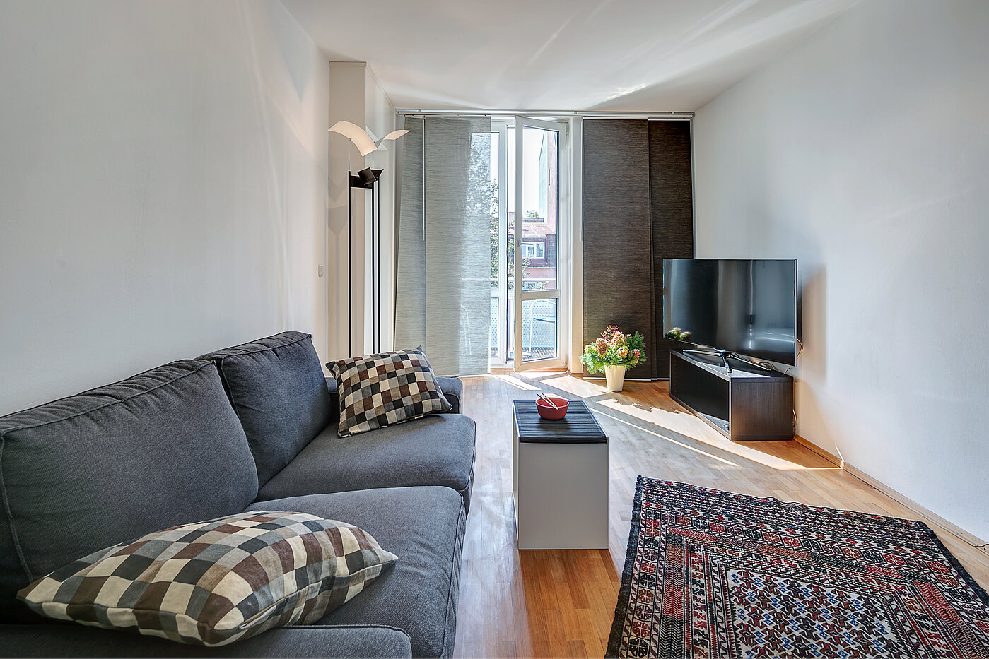 多层公寓 与 2 房间 | München-Neuhausen | 70440