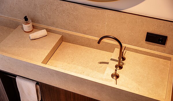 排角屋 与 6 房间 | München-Trudering | 70191 | ...hochwertigen Amaturen,...