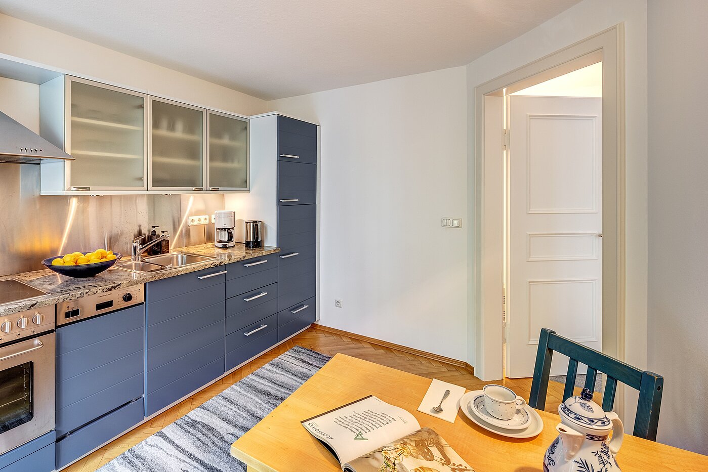 多层公寓 与 3 房间 | München-Schwabing | 2212ML1 | ...Einbauküche