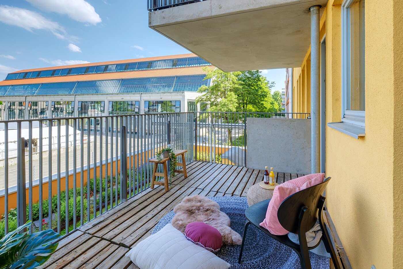 多层公寓 与 2 房间 | München-Schwanthalerhöhe | 2206ML11 | Der herrlich große Ostbalkon...
