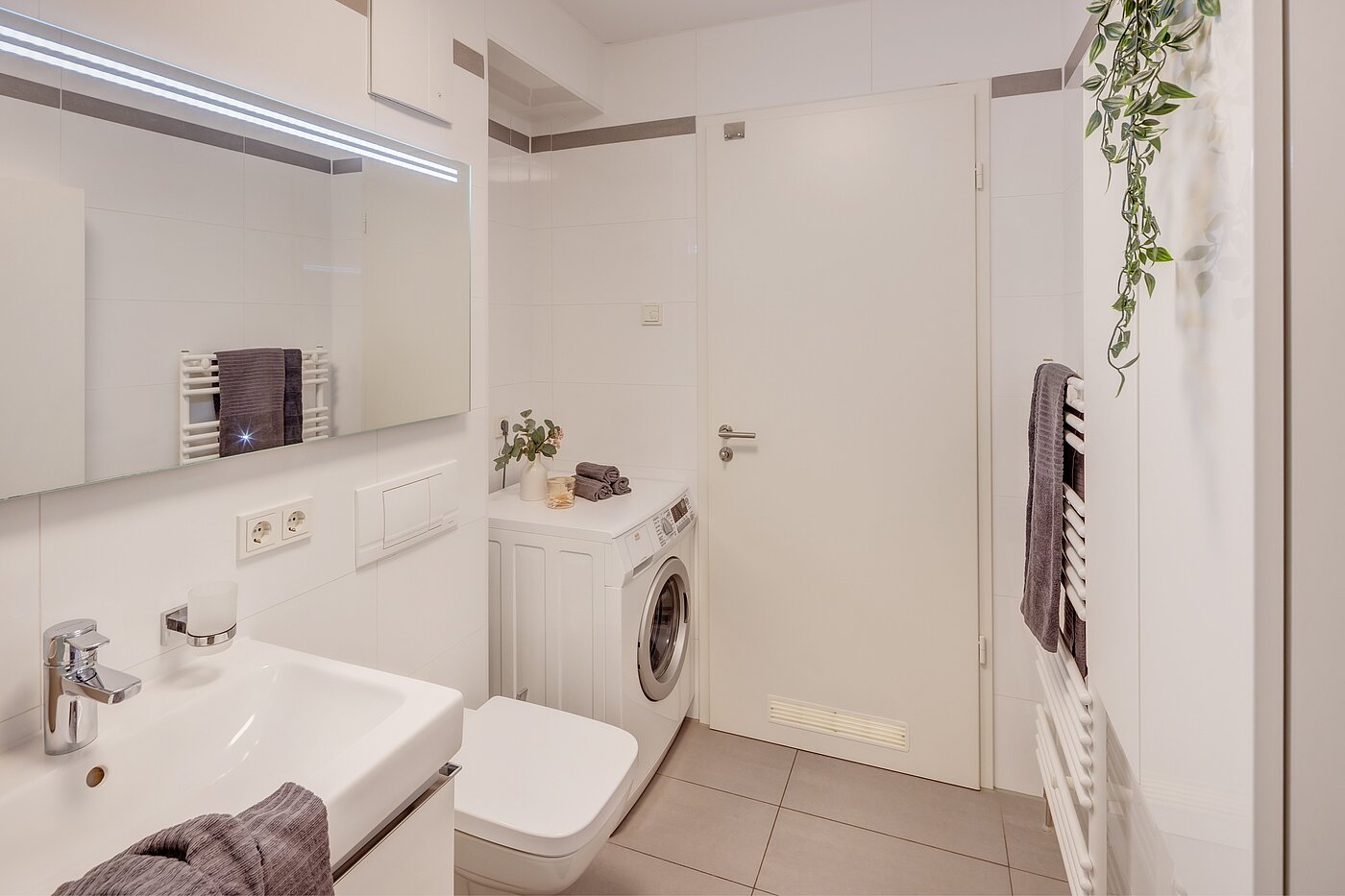 多层公寓 与 2.5 房间 | München-Obergiesing | 70270 | Waschmaschine im Bad