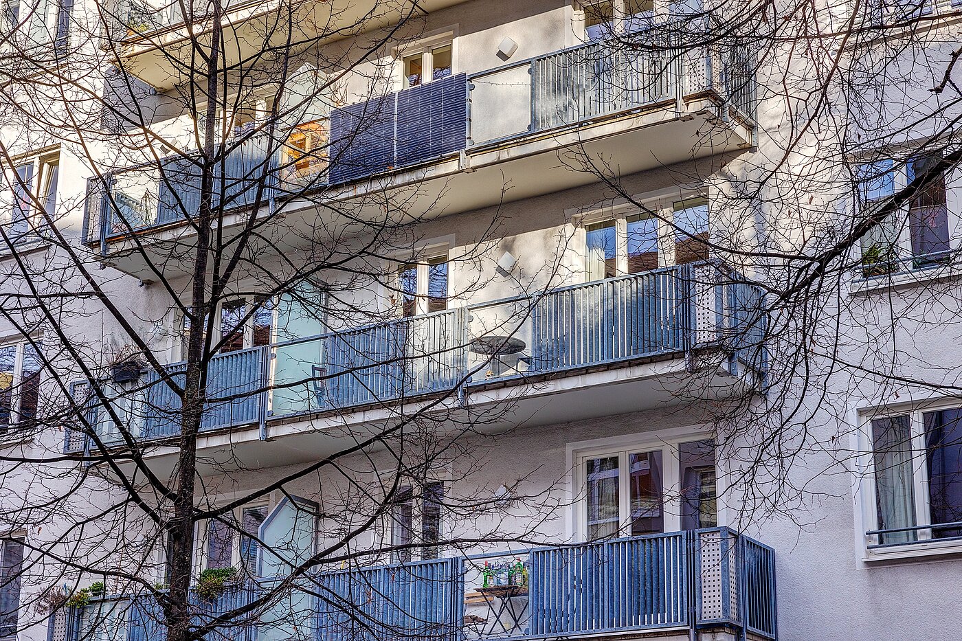 多层公寓 与 3 房间 | München-Schwabing | 2212ML1 | Hausansicht im Winter...