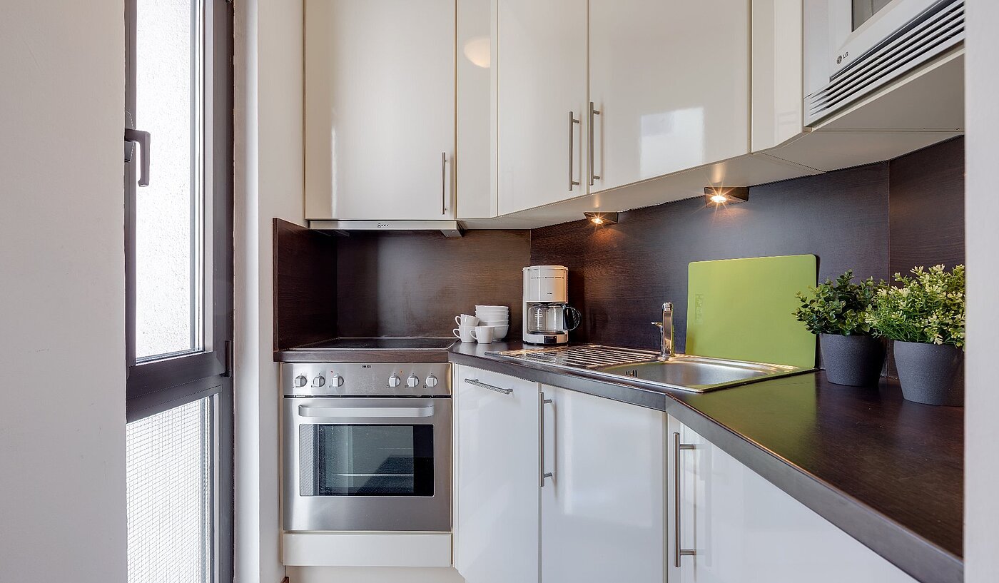 多层公寓 与 2 房间 | München-Isarvorstadt | 1804ML1 | Moderne Küchenzeile