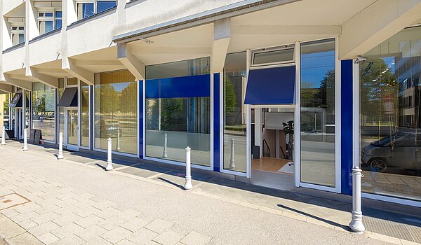 办公室 | München-Maxvorstadt | 70498 | Eingang mit Schaufenster