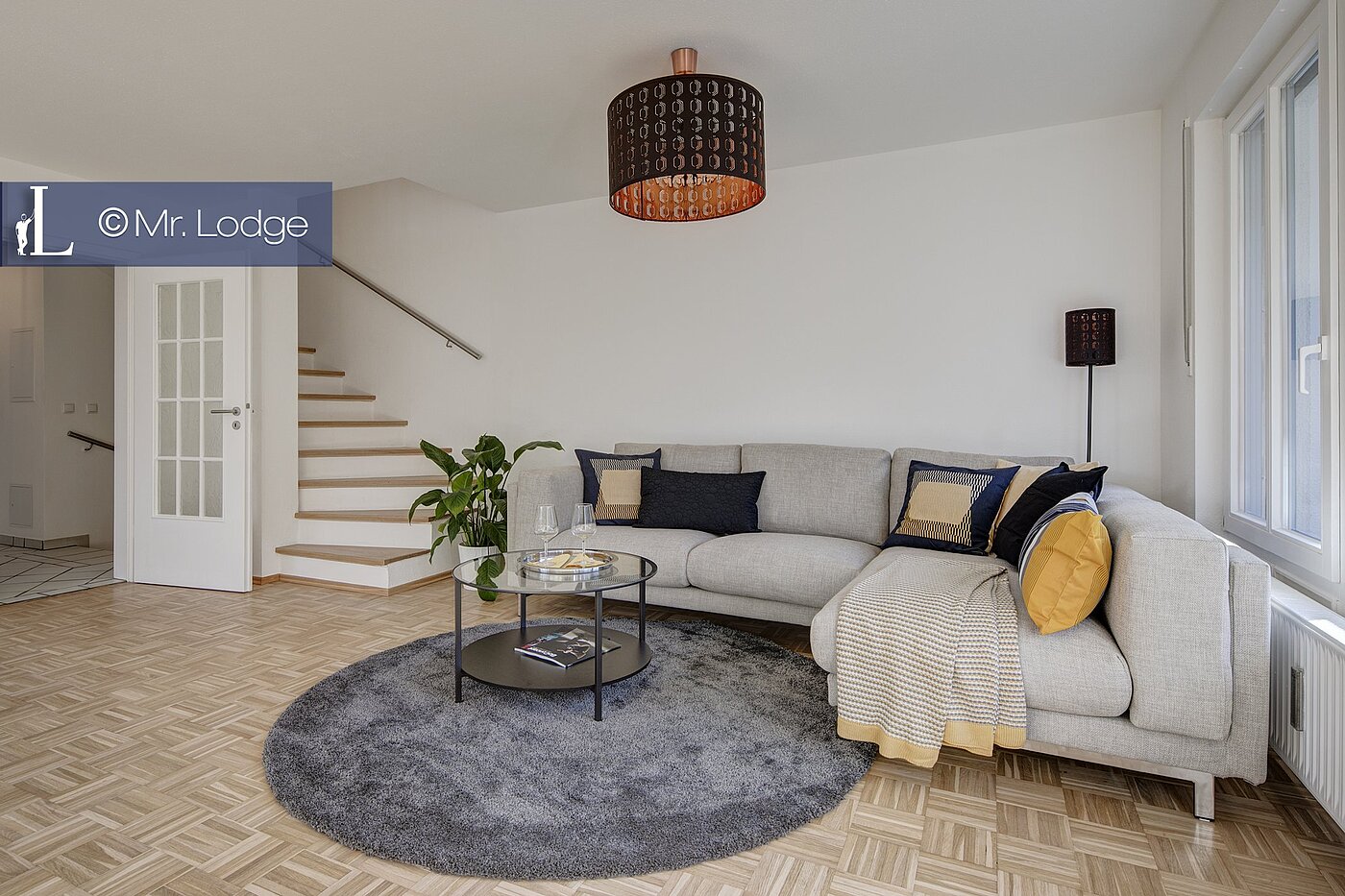 多层公寓 与 5 房间 | 1702ML3 | Front