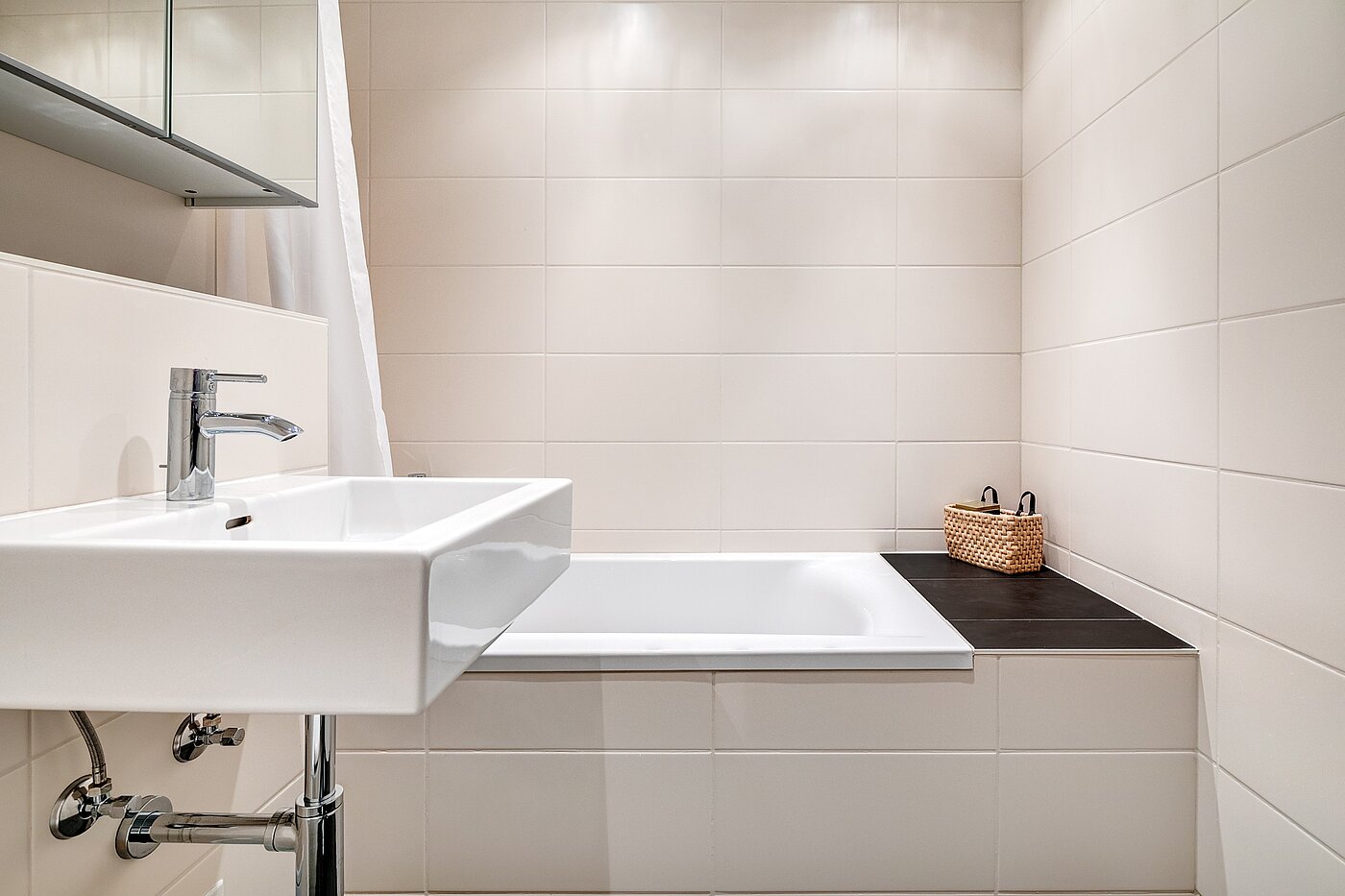 多层公寓 与 2 房间 | München-Obersendling | 701825 | ...mit Badewanne