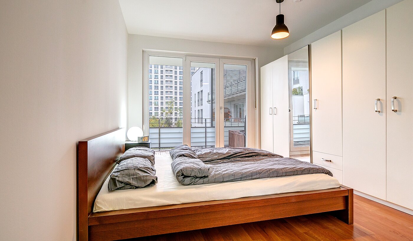 多层公寓 与 2.5 房间 | 70020 | Schlafzimmer...