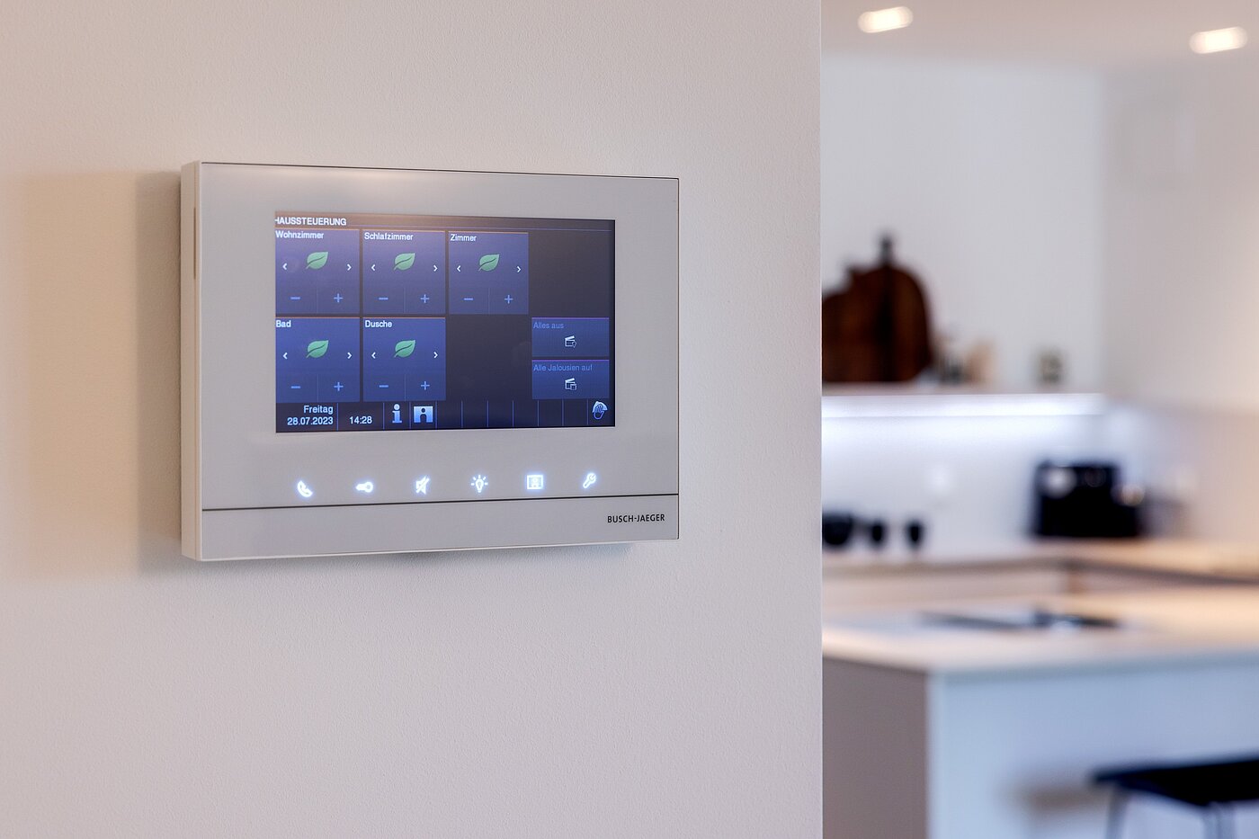 多层公寓 与 3 房间 | 70046 | Smart Home System
