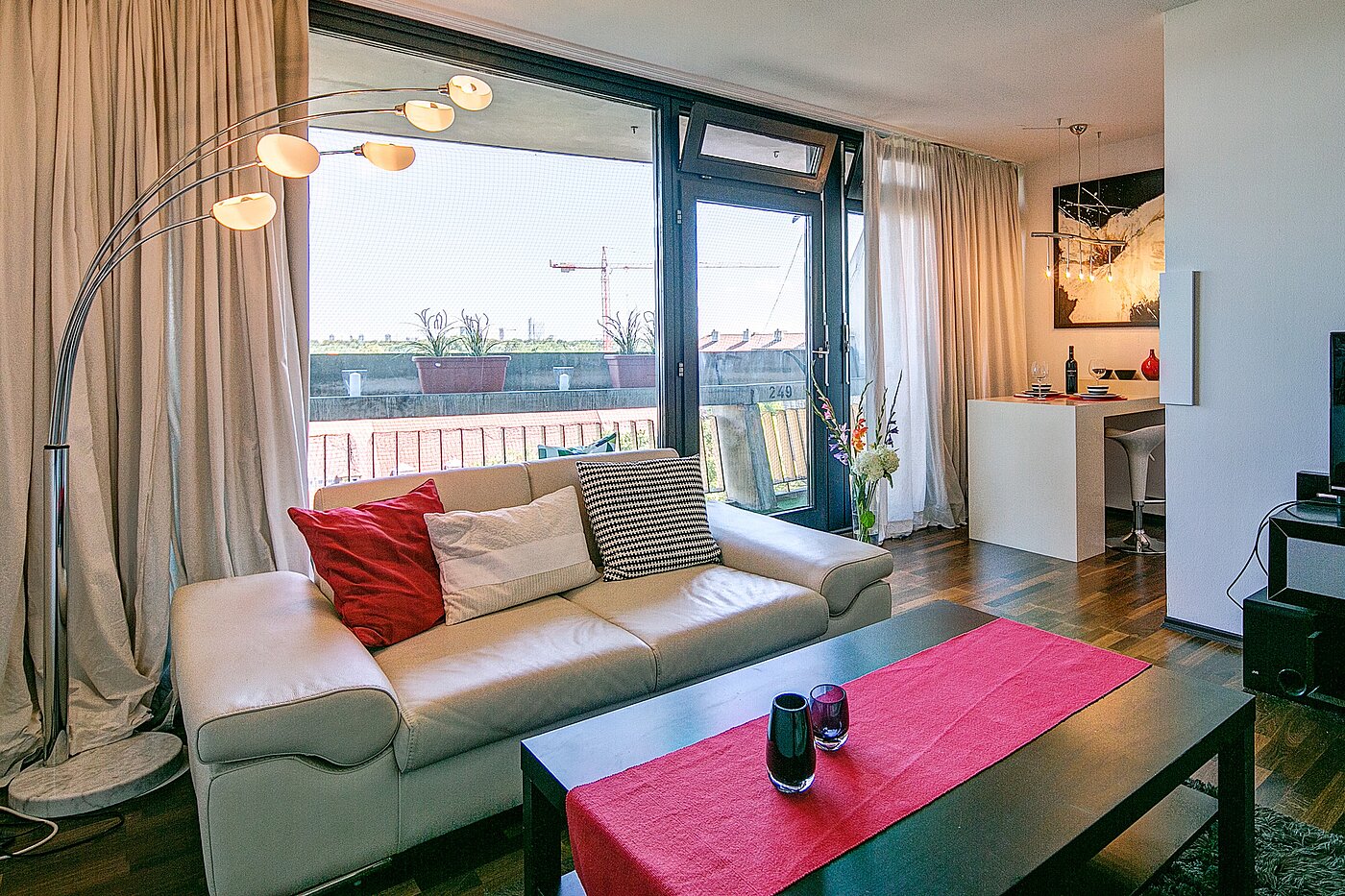 多层公寓 与 1 房间 | München-Schwabing | 70079 | Große Fensterfront...