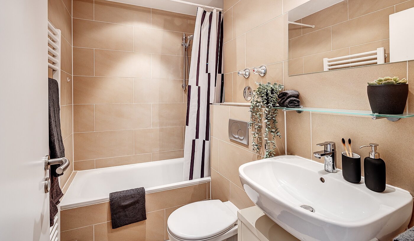 多层公寓 与 1 房间 | München-Milbertshofen | 2112ML4 | Geschmackvolles Bad