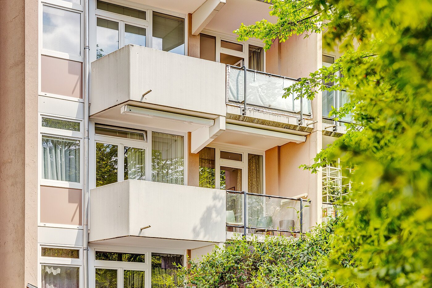 多层公寓 与 2.5 房间 | München-Nymphenburg | 2204ML61 | Ansicht vom Innenhof aus