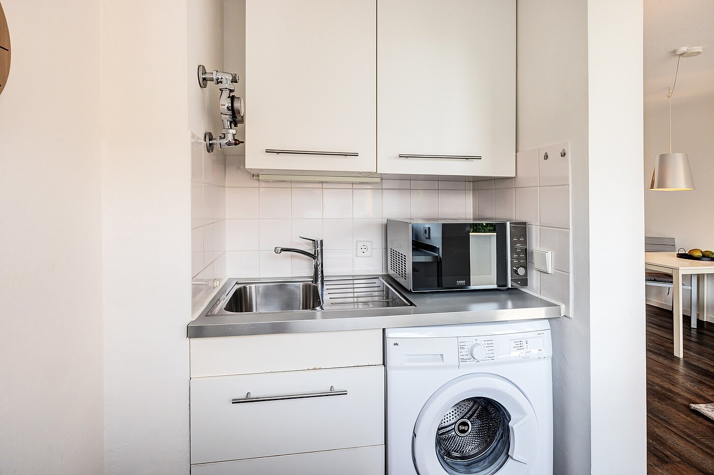 多层公寓 与 1 房间 | München-Neuhausen | 702271 | ...integriertem Waschtrockner