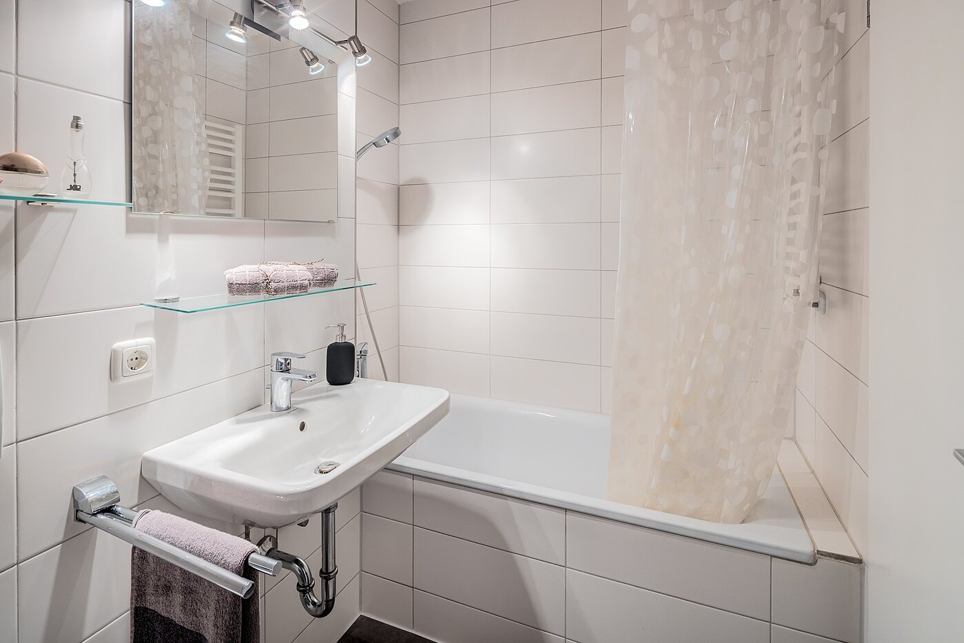 公寓 与 1 房间 | München-Haidhausen | 70274 | ... mit Badewanne...