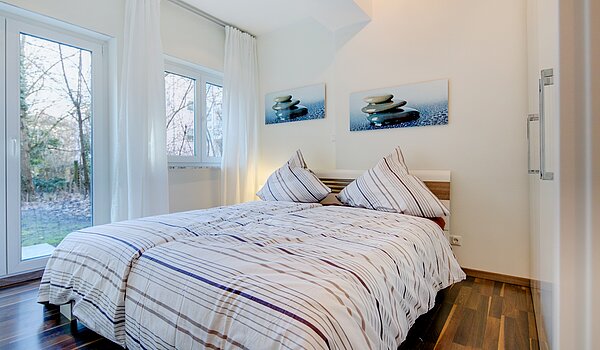 一楼公寓 与 4 房间 | München-Neuhausen | 70471 | Schlafzimmer...