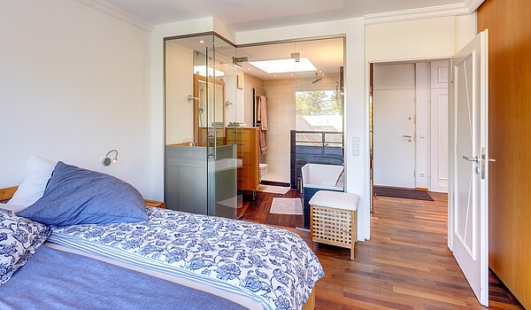 顶层公寓 与 2.5 房间 | München-Harlaching | 702581 | en suite Badezimmer