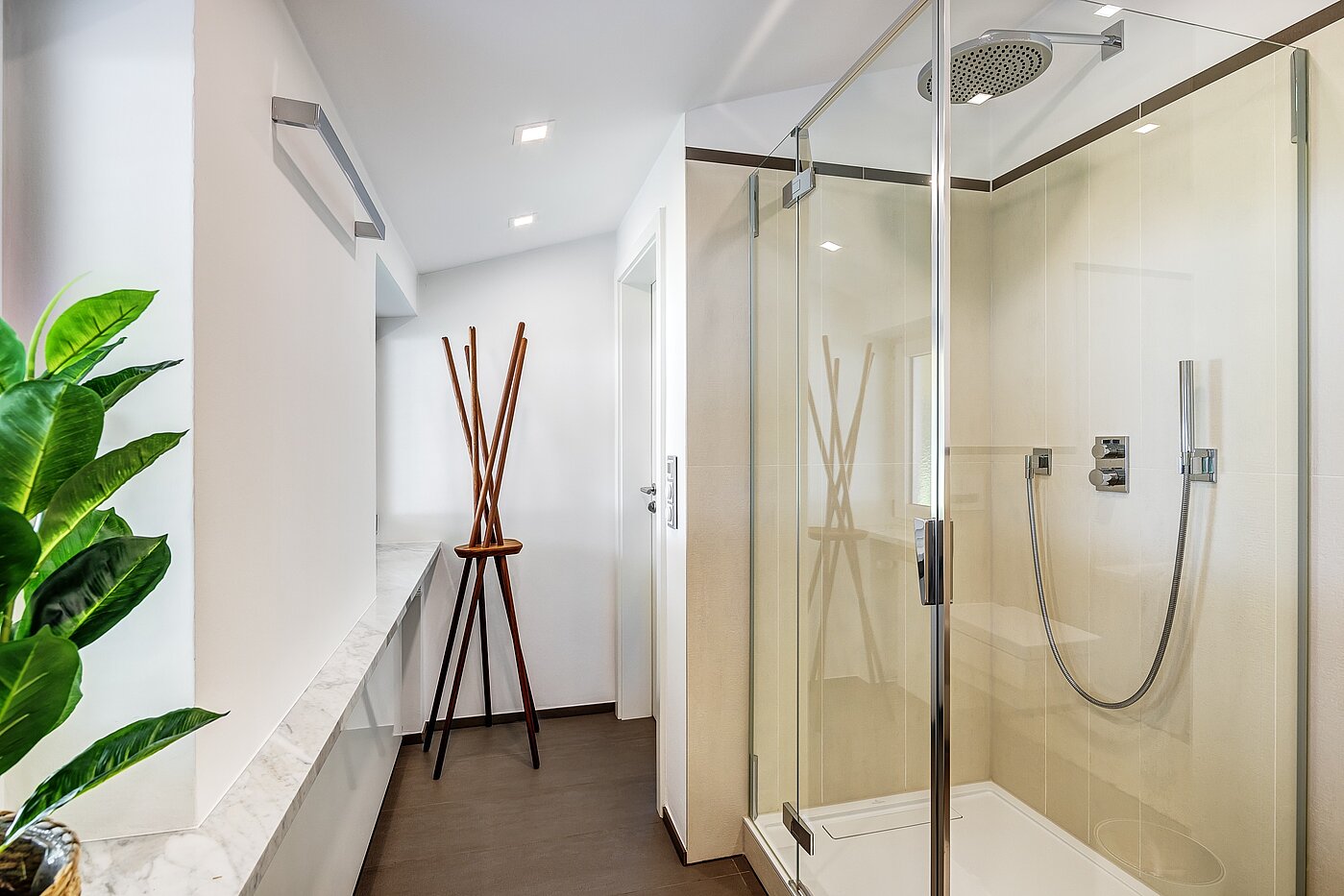 排角屋 与 3 房间 | Kreuth | 70037 | Helles Badezimmer...