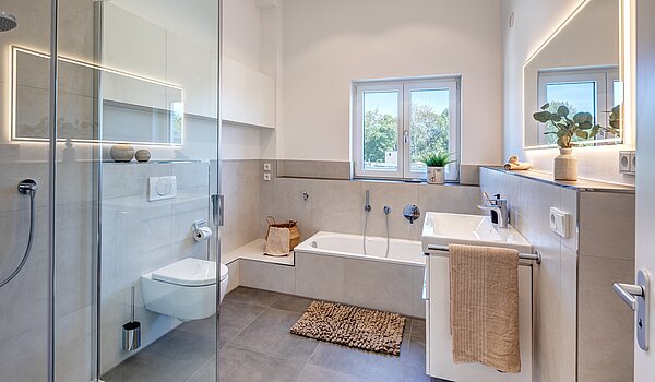 复式公寓 与 4 房间 | München-Obermenzing | 701553 | Helles Bad mit Badewanne...