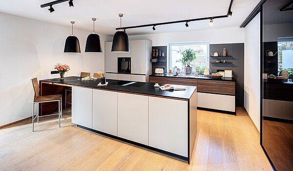 排角屋 与 6 房间 | München-Trudering | 70191 | ...mit Esstheke und...