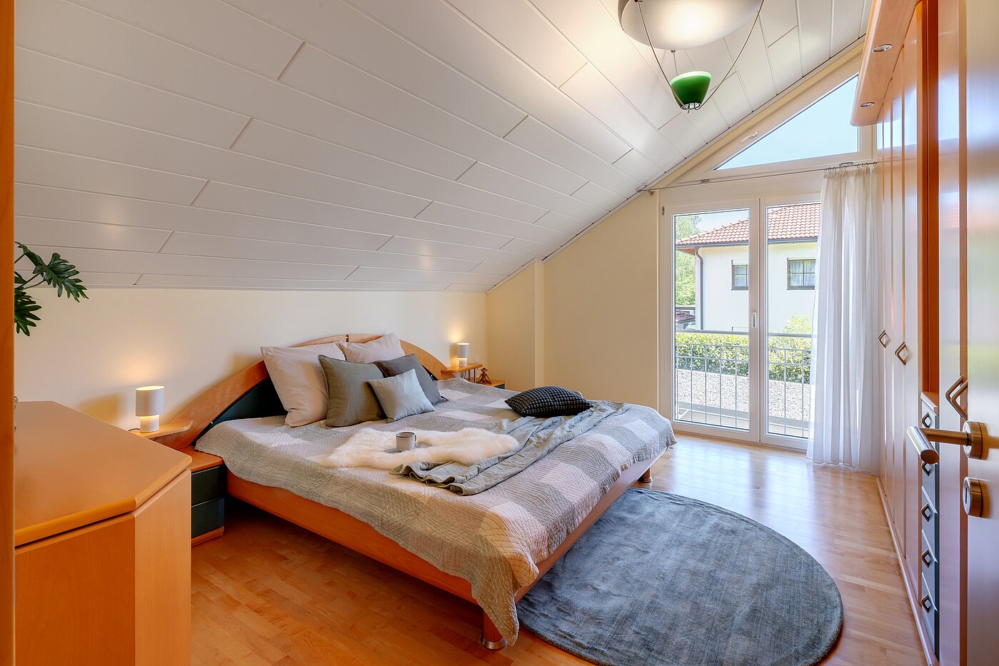 独栋住宅 与 5 房间 | Icking | 70438 | Schlafzimmer mit...