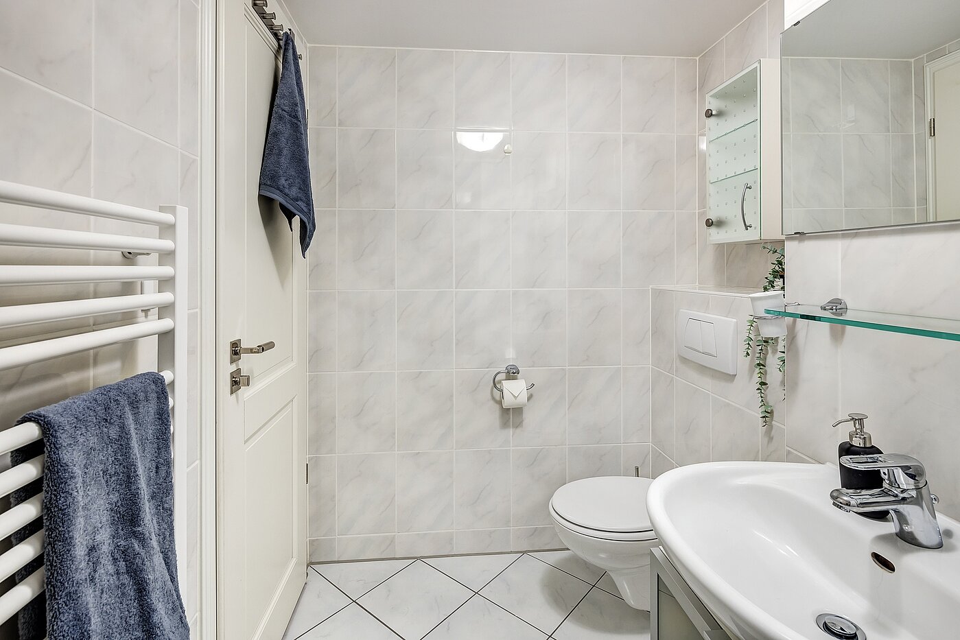 多层公寓 与 1.5 房间 | München-Schwabing | 2205ML81 | ...klassisch gefliest