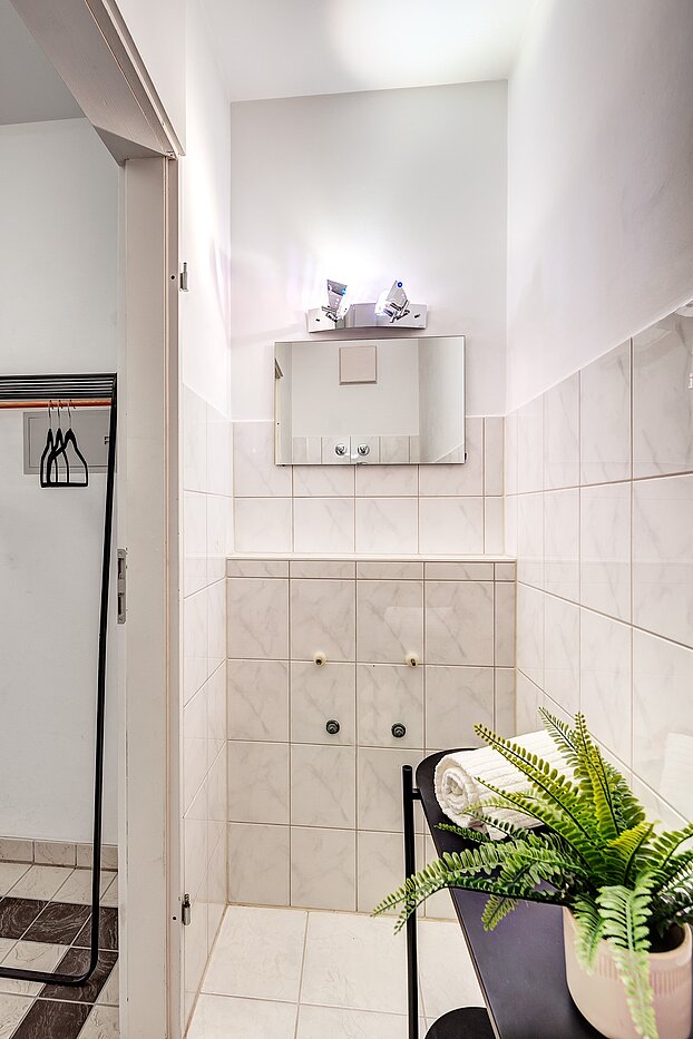 一楼公寓 与 2.5 房间 | München-Harlaching | 70018 | ...oder Gäste-WC