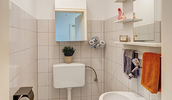 多层公寓 与 3 房间 | München-Trudering | 70443 | Separate Toilette
