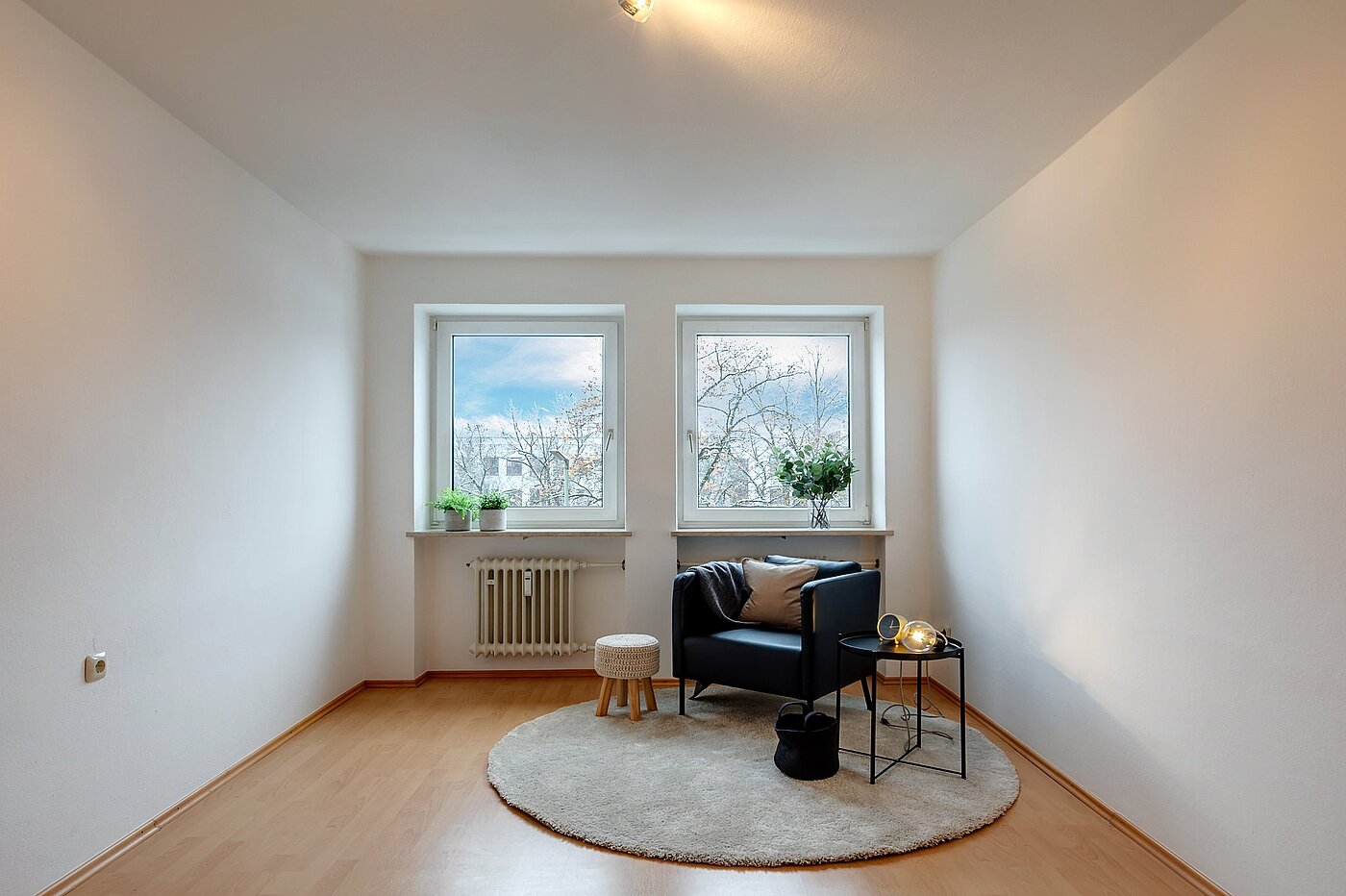 多层公寓 与 2 房间 | München-Sendling-Westpark | 1811ML1 | Großes Schlafzimmer..