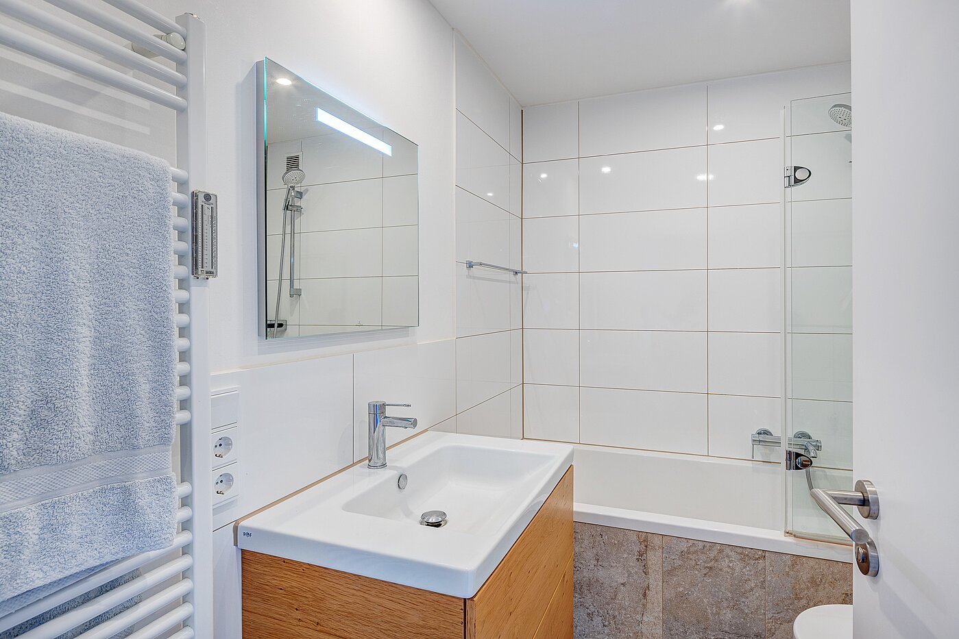 公寓 与 1 房间 | München-Schwabing | 70198 | Bad mit Waschtisch...