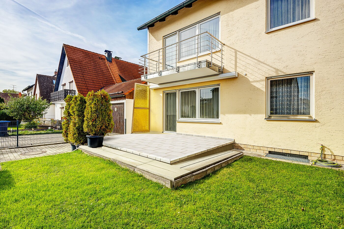 独栋住宅 与 6 房间 | Unterschleißheim | 2209ML7 | ...mit Terrasse, Garten und...