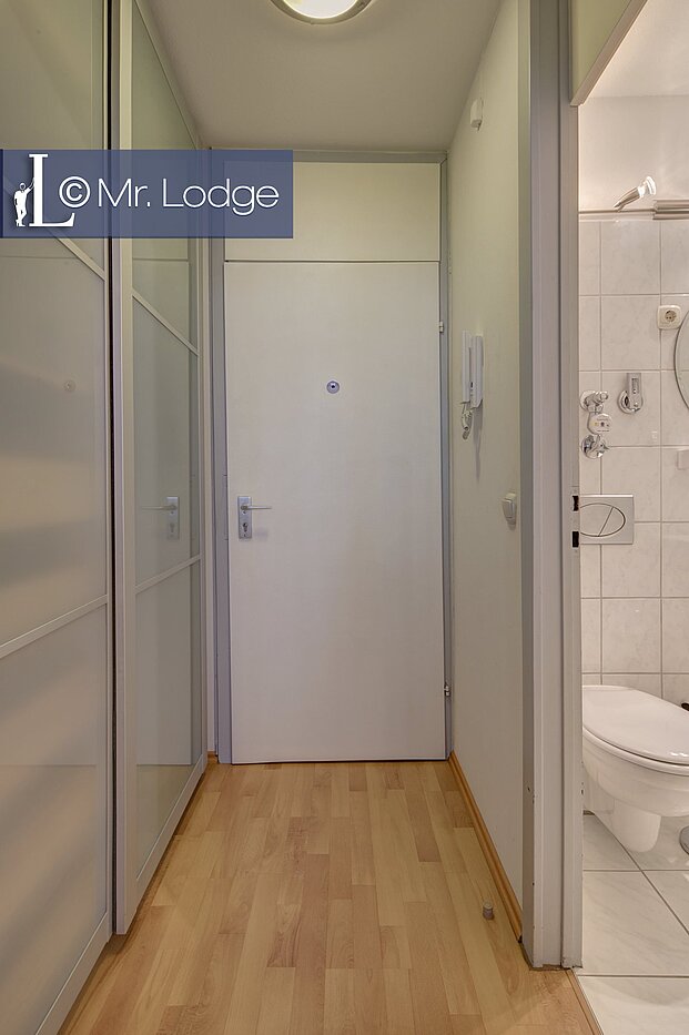 多层公寓 与 1 房间 | München-Sendling-Westpark | 1706ML8 | Diele mit Einbauschrank