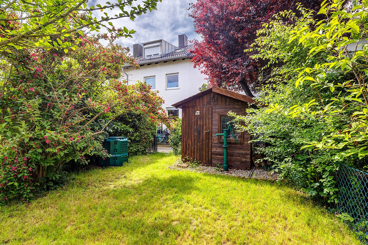 排式中层住宅 与 4 房间 | Maisach | 70125 | Garten mit Gartenhaus