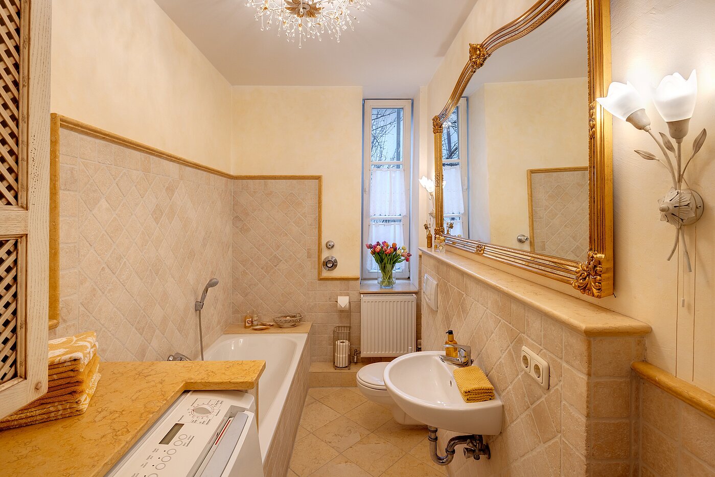 多层公寓 与 5 房间 | München-Altstadt | 700121 | Tageslichtbad mit Badewanne