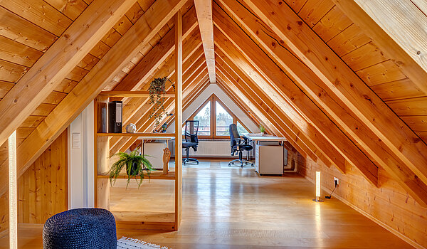 复式公寓 与 3.5 房间 | München-Trudering | 70391 | Spitzboden