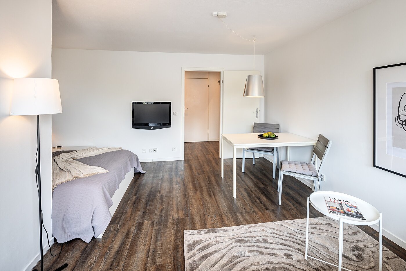 多层公寓 与 1 房间 | München-Neuhausen | 702271 | ...Essen, Arbeiten...