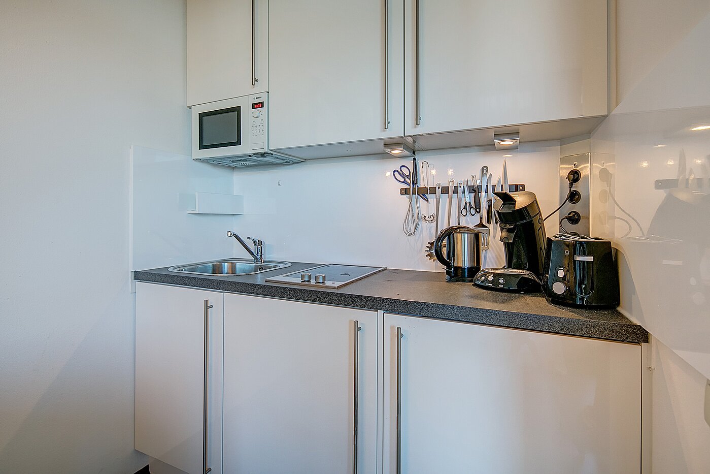 多层公寓 与 1 房间 | München-Schwabing | 70079 | Küche...