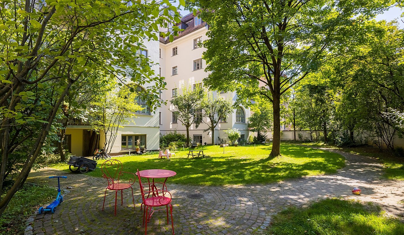 多层公寓 与 1 房间 | München-Ludwigsvorstadt | 2108ML5 | ...im Hinterhof